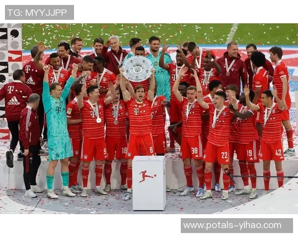 巴萨与拜仁后卫对决解析：防线之争与战术博弈的精彩瞬间