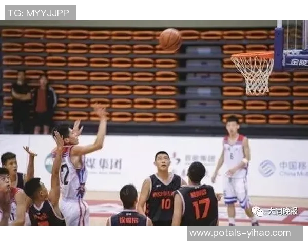 日本男篮与韩国男篮激战正酣谁将赢得亚洲篮球赛的荣耀之战